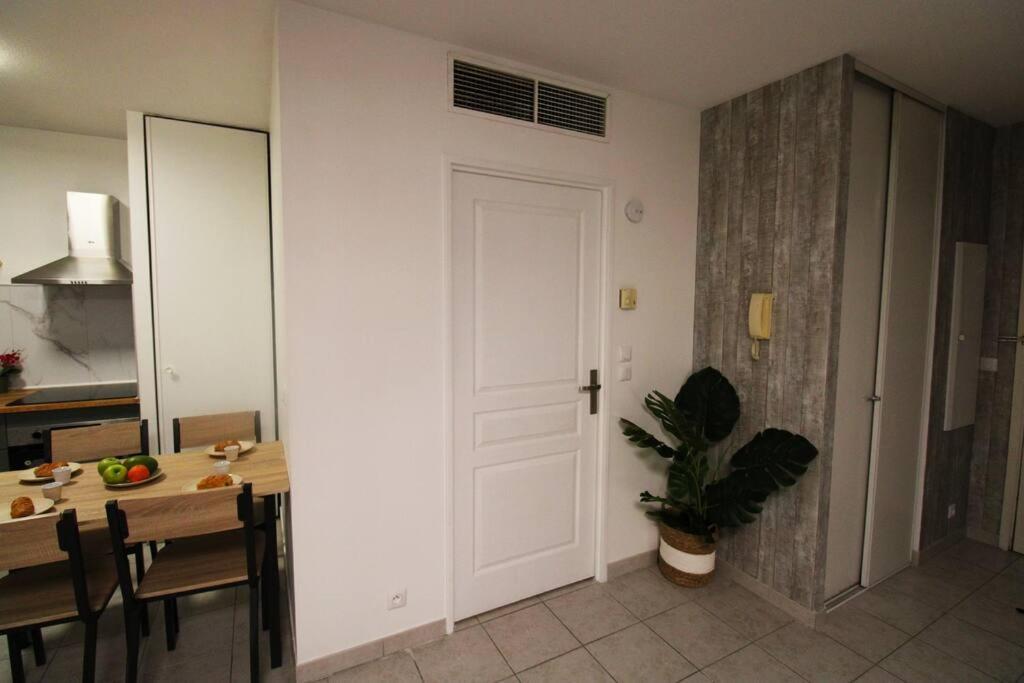 Palais De La Mer Yourhosthelper Apartment Антиб Екстериор снимка